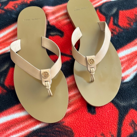 Tory Burch AUTHENTIC Tan Calf-Leather Thong Sandals 8 - Picture 2 of 10